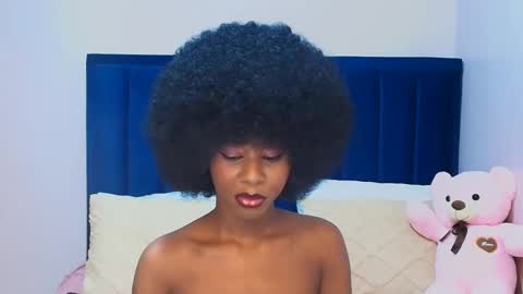 Snapshot of creamybabee chatting on 04/02/26, 09:01 queen online show from 04/02/26, 09:01