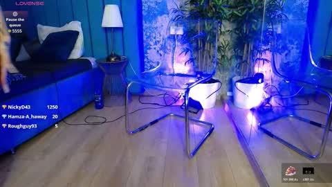 Sophie online show from 02/15/26, 06:21