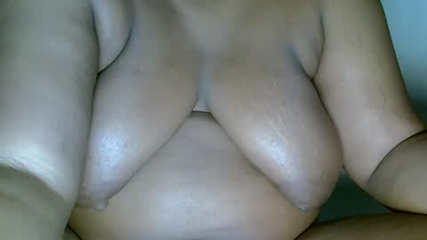 Snapshot of creamyposh1 chatting on 04/04/26, 04:00 creamyposh1 online show from 04/04/26, 04:00