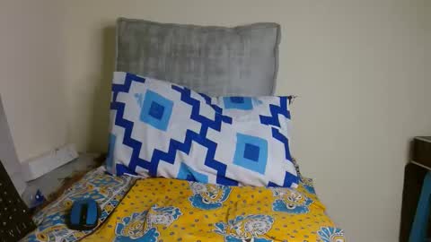 Snapshot of creamypro_ chatting on 02/02/25, 12:46 Taurus04 online show from 02/02/25, 12:46