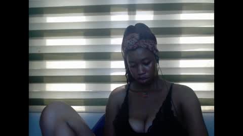 Snapshot of creamyxpussyx chatting on 04/25/26, 01:41 creamyxpussyx online show from 04/25/26, 01:41
