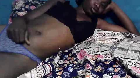 Snapshot of creamyxsugar chatting on 10/29/25, 07:43 creamyxsugar online show from 10/29/25, 07:43