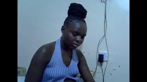 Snapshot of creamyypussyy chatting on 02/12/26, 12:05 creamyypussyy online show from 02/12/26, 12:05