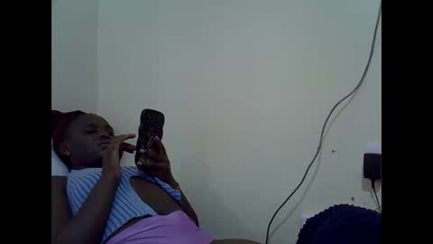 Snapshot of creamyypussyy chatting on 03/19/26, 07:45 creamyypussyy online show from 03/19/26, 07:45