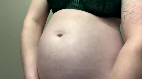 Snapshot of creative_k chatting on 12/16/25, 05:29 Breed me daddy online show from 12/16/25, 05:29