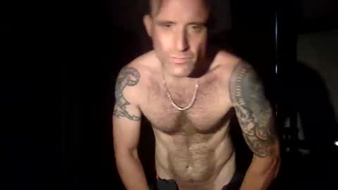 Snapshot of creatorscreationdz chatting on 12/16/25, 10:09 creatorscreationdz online show from 12/16/25, 10:09