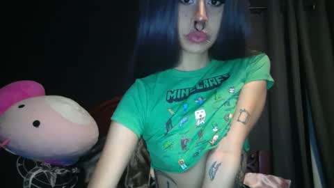 Snapshot of creature_nymph chatting on 09/24/25, 05:44 bunni xoxo online show from 09/24/25, 05:44