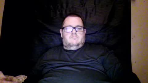 Snapshot of creeeping_death chatting on 12/23/24, 05:28 The hopeless romantic online show from 12/23/24, 05:28