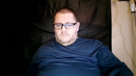 Snapshot of creeeping_death chatting on 01/12/25, 02:56 The hopeless romantic online show from 01/12/25, 02:56