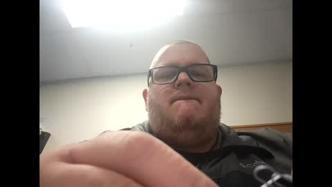 Snapshot of creeeping_death chatting on 01/23/25, 04:19 The hopeless romantic online show from 01/23/25, 04:19