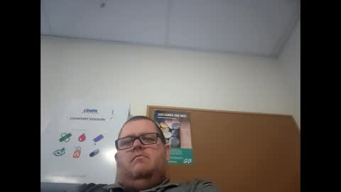 Snapshot of creeeping_death chatting on 02/09/25, 05:19 The hopeless romantic online show from 02/09/25, 05:19