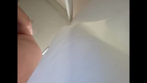 Snapshot of creeeping_death chatting on 11/09/25, 04:33 The hopeless romantic online show from 11/09/25, 04:33