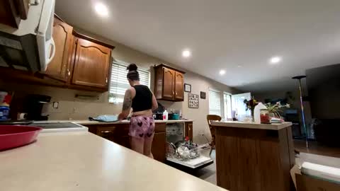 Creeksidecouple online show from 05/26/26, 11:01