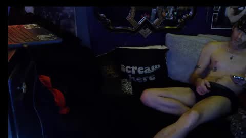 Snapshot of crescentx chatting on 12/28/24, 10:34 Damien Mourningstar online show from 12/28/24, 10:34