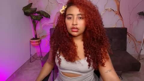 crespa_latin_ online show from 12/20/25, 01:34