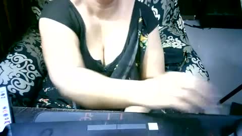 Snapshot of crezybhabihot chatting on 06/18/26, 03:16 Sonika69 online show from 06/18/26, 03:16