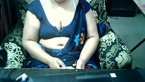 Snapshot of crezybhabihot chatting on 06/30/26, 06:31 Sonika69 online show from 06/30/26, 06:31
