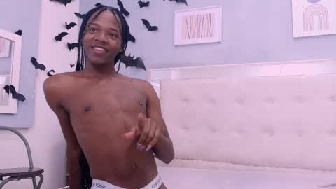 CriisBrown  online show from 11/03/25, 12:06