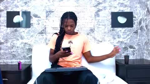 Snapshot of criisbrown_ chatting on 11/26/25, 11:11 CriisBrown online show from 11/26/25, 11:11