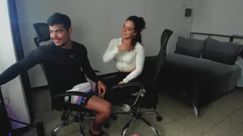 Snapshot of crimson_heart chatting on 12/21/24, 08:10 Crimson heart online show from 12/21/24, 08:10