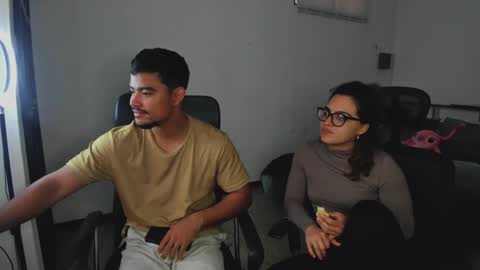 Snapshot of crimson_heart chatting on 01/09/25, 09:47 Crimson heart online show from 01/09/25, 09:47