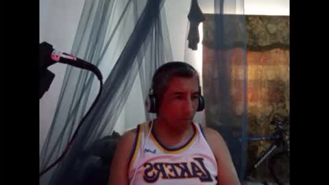 Snapshot of cris86674863 chatting on 04/26/26, 05:10 Celvaryen online show from 04/26/26, 05:10