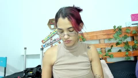 cris_dulce online show from 05/20/26, 07:53