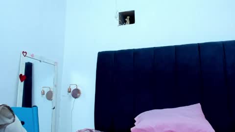 cris_dulce online show from 05/30/26, 07:33
