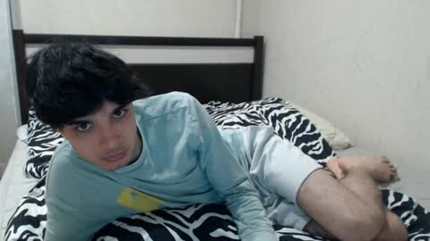 Snapshot of cris_peace chatting on 10/19/25, 06:52 JOIN IN A FAN CLUB AND YOU WILL HAVE 90 OF MY PHOTOVIDEO FREE FANSLY - online show from 10/19/25, 06:52