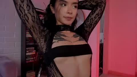 Snapshot of cris_roberts chatting on 07/05/26, 04:58 Cris Roberts online show from 07/05/26, 04:58