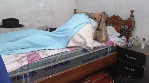 cris_simons online show from 01/25/25, 02:37