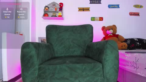 Snapshot of cris_stone chatting on 10/07/25, 02:09 cristian online show from 10/07/25, 02:09