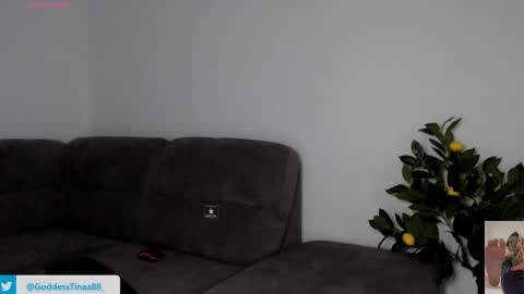 Snapshot of cris_tinne chatting on 03/27/26, 03:56 cris_tinne online show from 03/27/26, 03:56