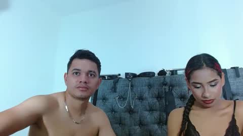 Snapshot of crisandmery chatting on 02/27/25, 03:37 CRISANDMERY online show from 02/27/25, 03:37