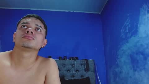 Snapshot of crisandmery chatting on 09/12/25, 04:34 CRISANDMERY online show from 09/12/25, 04:34