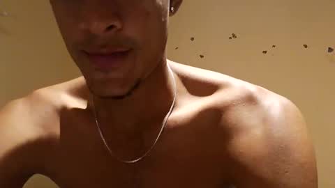 Snapshot of crishot1125 chatting on 10/24/25, 01:57 crishot1125 online show from 10/24/25, 01:57