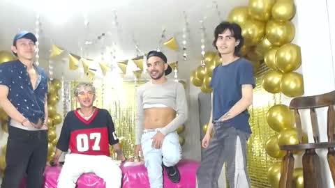 Snapshot of crismens chatting on 12/16/24, 03:08 crismens online show from 12/16/24, 03:08