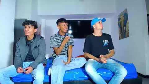 Snapshot of crismens chatting on 09/12/25, 05:57 crismens online show from 09/12/25, 05:57