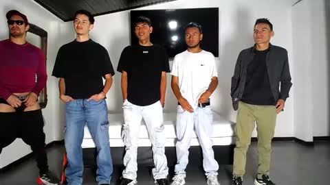 Snapshot of crismens chatting on 09/28/25, 12:10 crismens online show from 09/28/25, 12:10