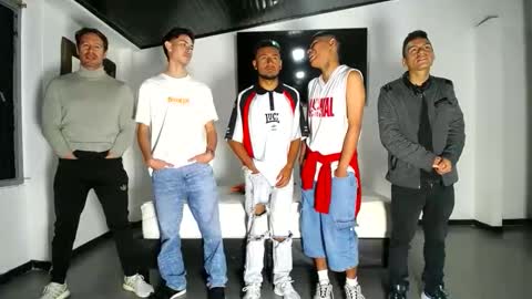 Snapshot of crismens chatting on 10/01/25, 11:38 crismens online show from 10/01/25, 11:38