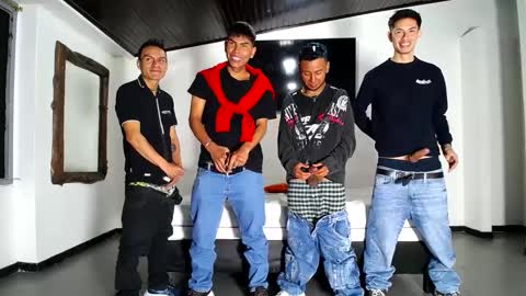 Snapshot of crismens chatting on 10/03/25, 12:24 crismens online show from 10/03/25, 12:24