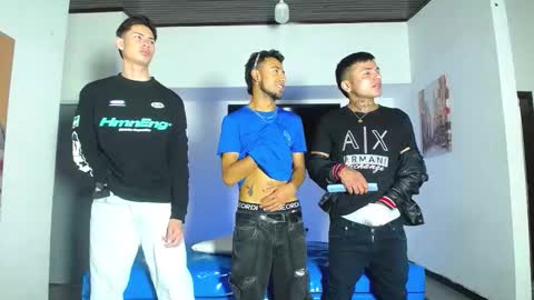 Snapshot of crismens chatting on 10/18/25, 06:52 crismens online show from 10/18/25, 06:52