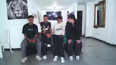 Snapshot of crismens chatting on 10/27/25, 12:31 crismens online show from 10/27/25, 12:31