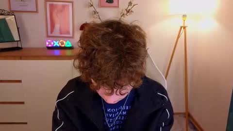 Chris online show from 10/21/25, 01:34