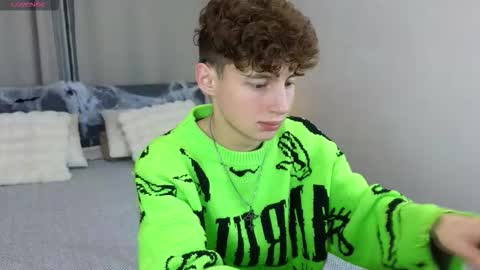 Chris online show from 11/08/25, 03:12