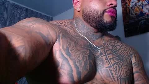 criss_zanders202 online show from 05/21/26, 10:17