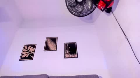 Snapshot of criss_zuri chatting on 05/06/26, 11:59 criss_zuri online show from 05/06/26, 11:59