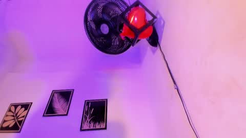 Snapshot of criss_zuri chatting on 05/19/26, 11:49 criss_zuri online show from 05/19/26, 11:49