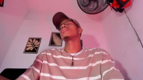 Snapshot of criss_zuri chatting on 05/20/26, 12:11 criss_zuri online show from 05/20/26, 12:11