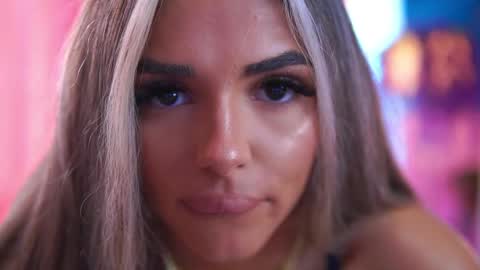 Snapshot of crisstyblair chatting on 04/14/26, 09:04 Crissy online show from 04/14/26, 09:04